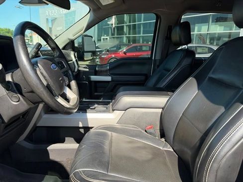 Used 2019 Ford F250 Lariat w/ Lariat Ultimate Package AWD/4WD image 9