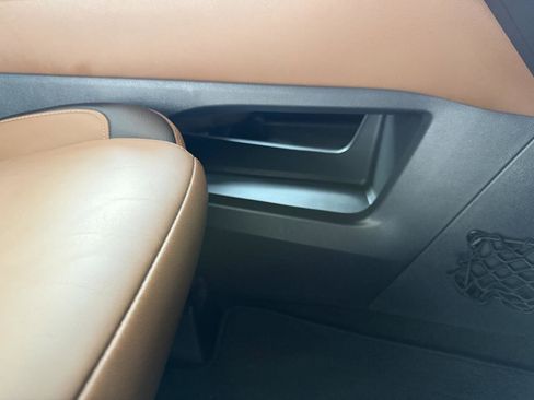 Used 2025 Nissan Pathfinder Platinum image 30