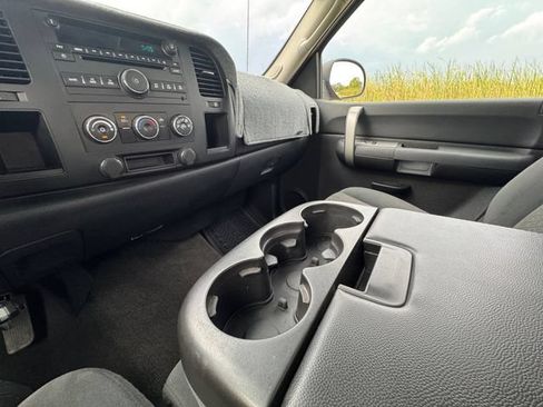 Used 2007 GMC Sierra 1500 SLE w/ Texas Edition RWD image 8