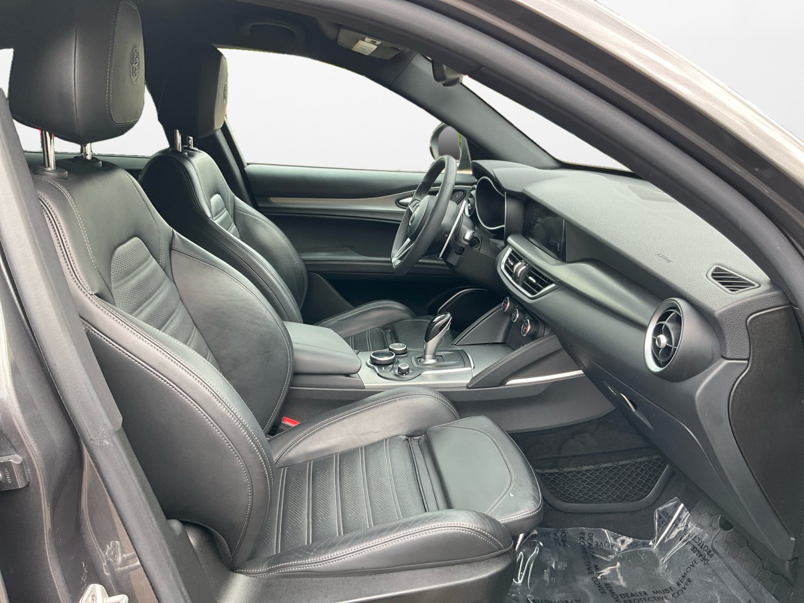 Used 2018 Alfa Romeo Stelvio Ti Sport AWD/4WD image 17
