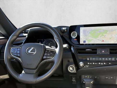 Used 2024 Lexus ES 300h ES 300h image 24