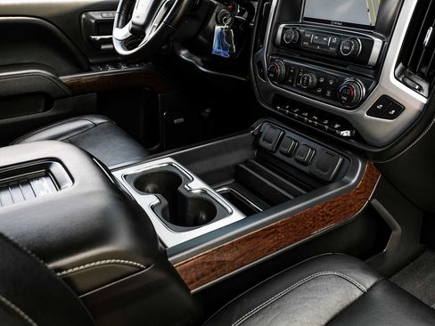 Used 2019 GMC Sierra 2500 SLT w/ Duramax Plus Package AWD/4WD image 21