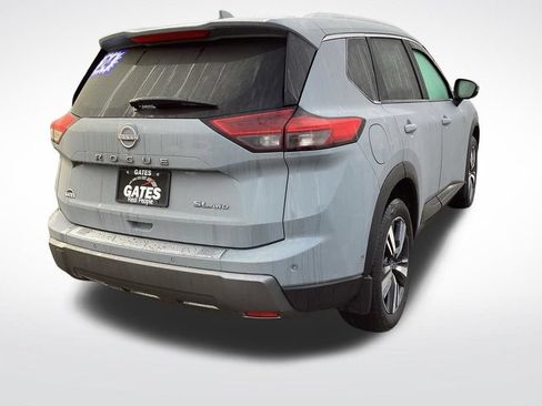 Used 2024 Nissan Rogue SL AWD/4WD image 10