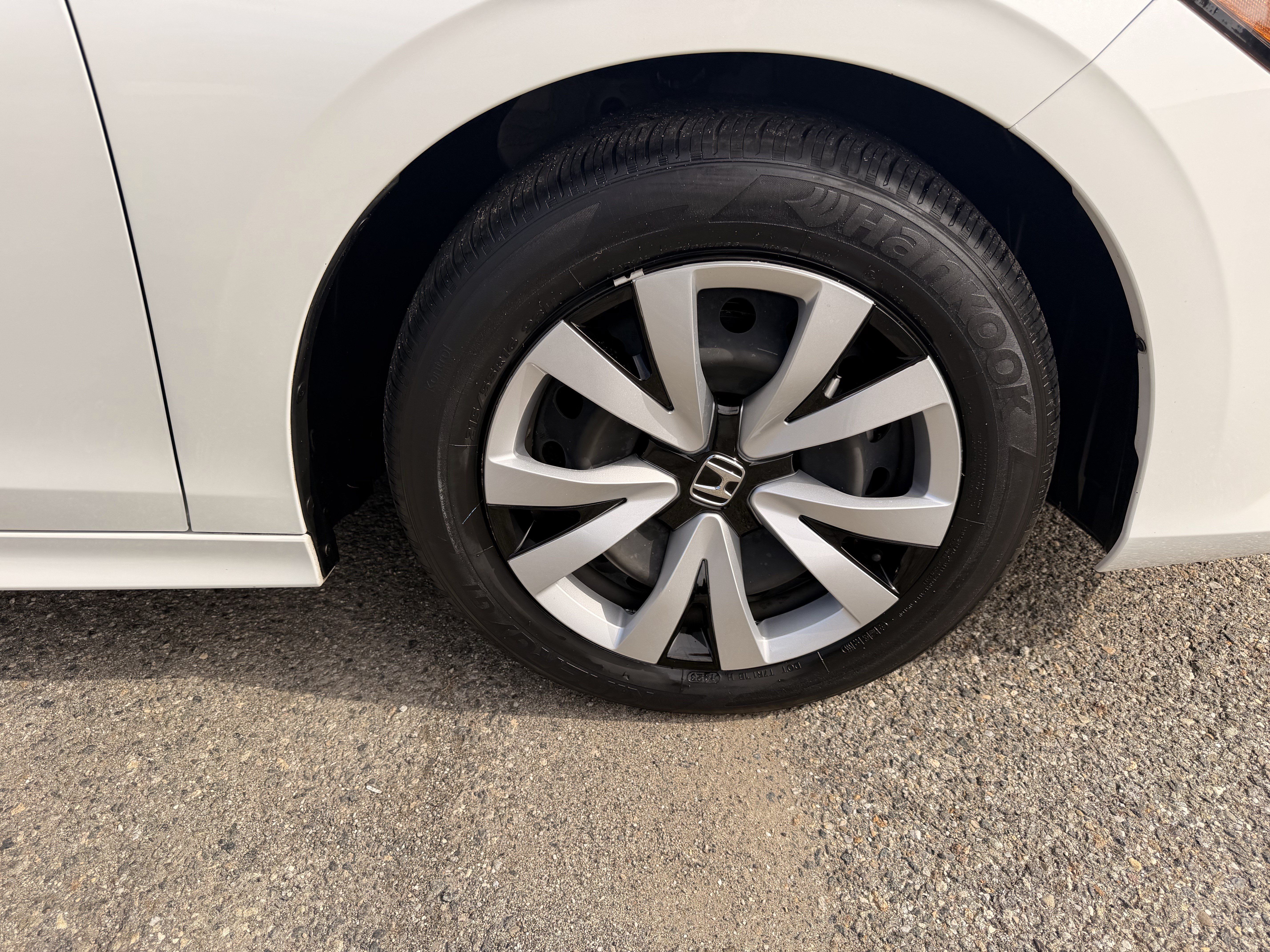Used 2023 Honda Civic LX image 9