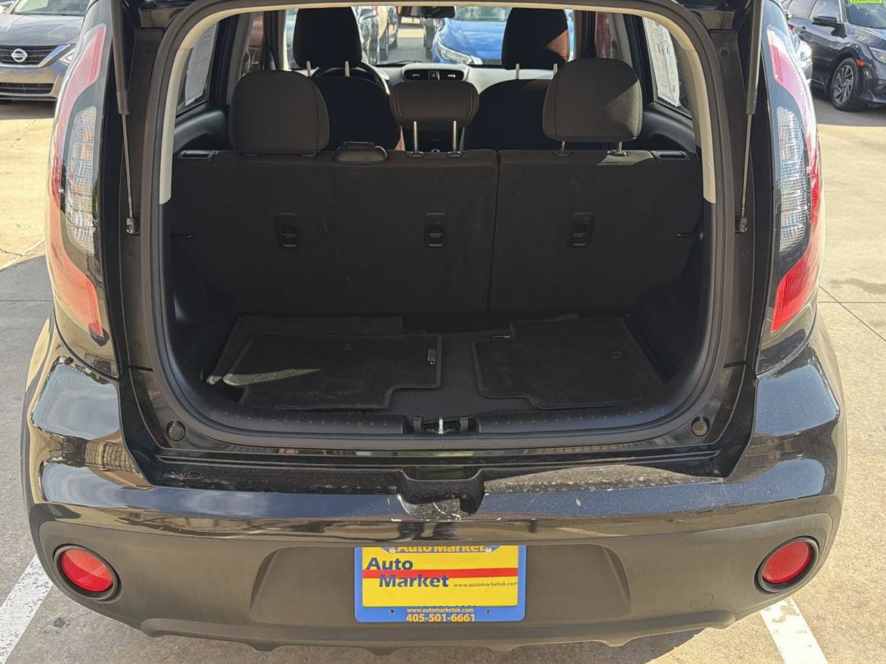 Used 2017 Kia Soul FWD image 29