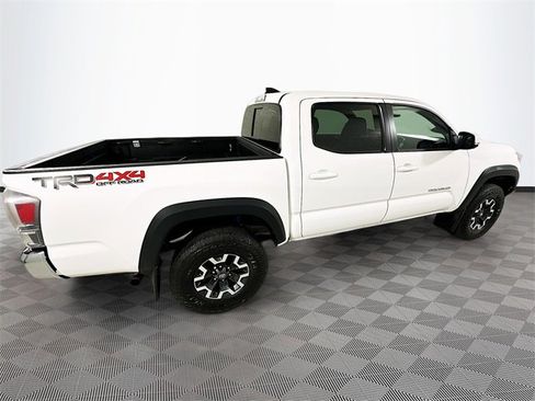 Used 2022 Toyota Tacoma TRD Off-Road image 8