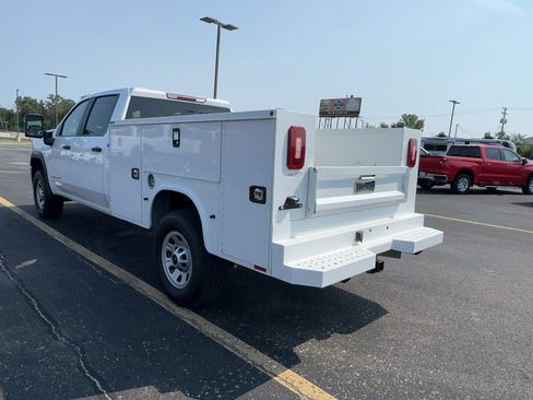 Used 2023 GMC Sierra 3500 Pro w/ Convenience Package AWD/4WD image 6