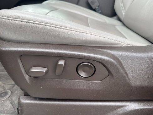 Used 2021 Chevrolet Tahoe Z71 image 20