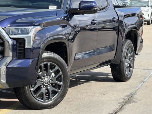 Used 2023 Toyota Tundra Platinum AWD/4WD image 3
