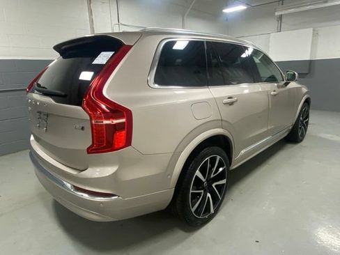 Used 2025 Volvo XC90 B5 Plus w/ Protection Package AWD/4WD image 3