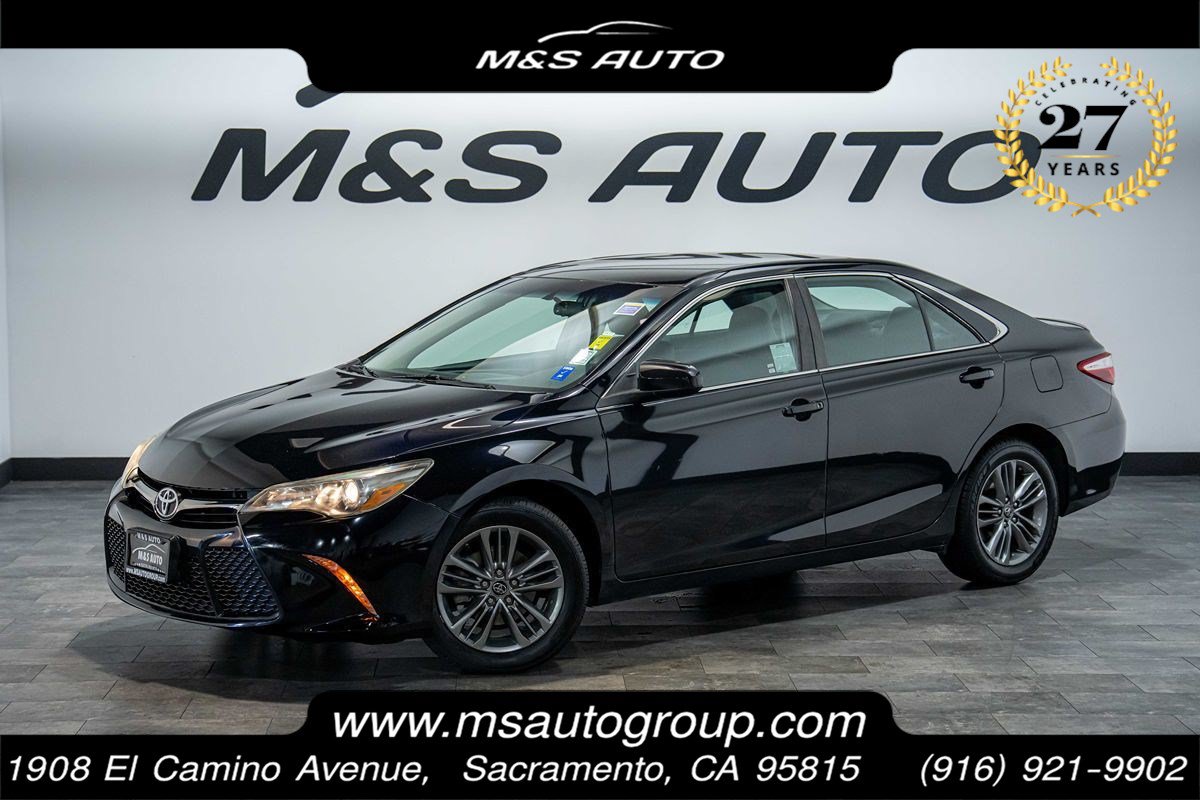 Used 2017 Toyota Camry SE FWD image 1