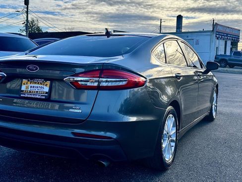Used 2019 Ford Fusion SE FWD image 7