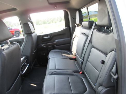 Certified 2021 GMC Sierra 1500 SLT w/ SLT Premium Package AWD/4WD image 24