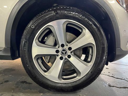 Certified 2022 Mercedes-Benz GLC 300 4MATIC image 9