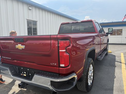 Used 2025 Chevrolet Silverado 3500 LTZ w/ LTZ Premium Package AWD/4WD image 4