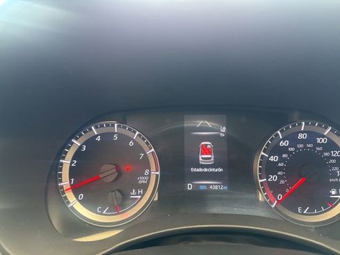 Used 2022 Toyota Highlander LE FWD image 24