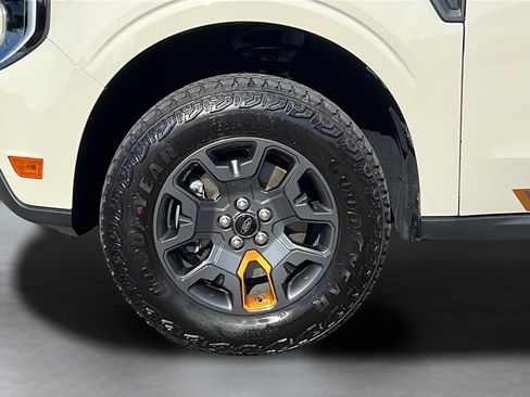 Used 2025 Ford Maverick Tremor AWD/4WD image 26