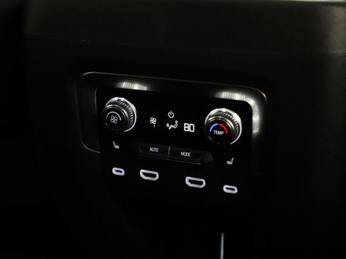 Used 2023 GMC Yukon Denali Ultimate image 18