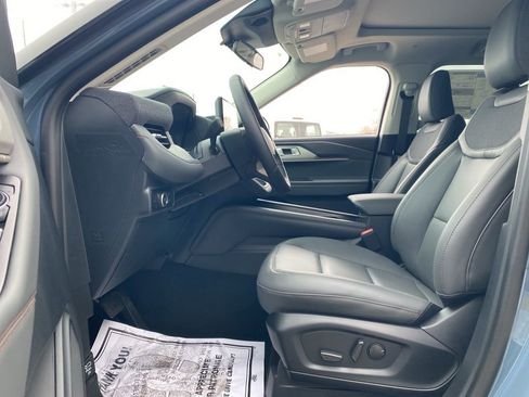 New 2026 Ford Explorer Active w/ Active Comfort Package image 24
