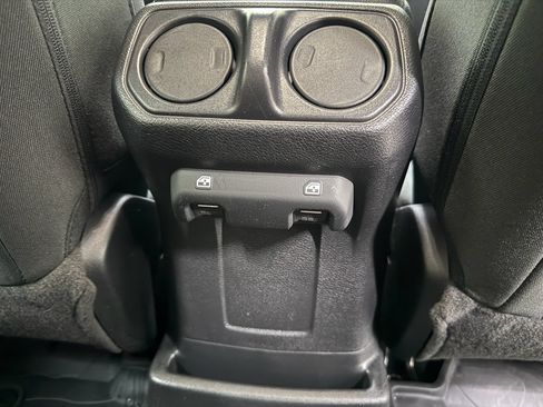 Used 2023 Jeep Wrangler Unlimited w/ Convenience Group AWD/4WD image 21