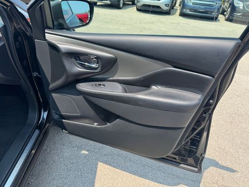 Used 2018 Nissan Murano S image 12