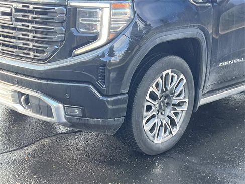 Used 2023 GMC Sierra 1500 Denali Ultimate image 8