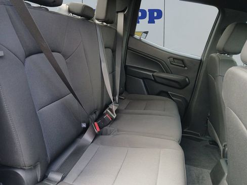 Used 2023 Chevrolet Colorado W/T RWD image 18