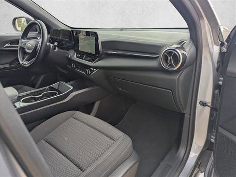 Used 2025 Chevrolet Equinox LT image 15