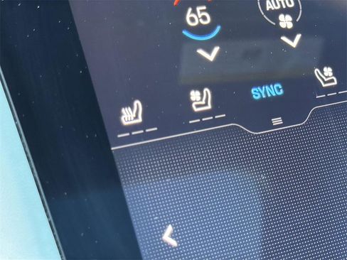 Used 2022 Porsche Taycan 4S image 19