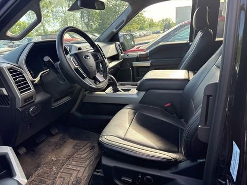 Used 2015 Ford F150 Lariat w/ Equipment Group 502A Luxury AWD/4WD image 5