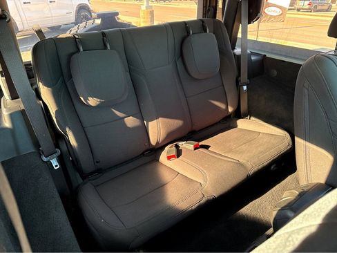Certified 2023 Jeep Wrangler Willys image 9