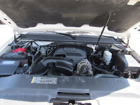 Used 2010 Cadillac Escalade Luxury AWD/4WD image 13