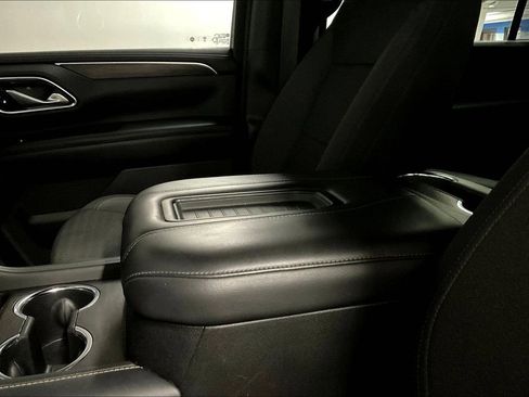 Used 2021 Chevrolet Suburban LS image 21