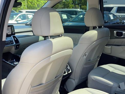 Used 2023 Kia Sorento SX Prestige w/ Panoramic Sunroof Package AWD/4WD image 27