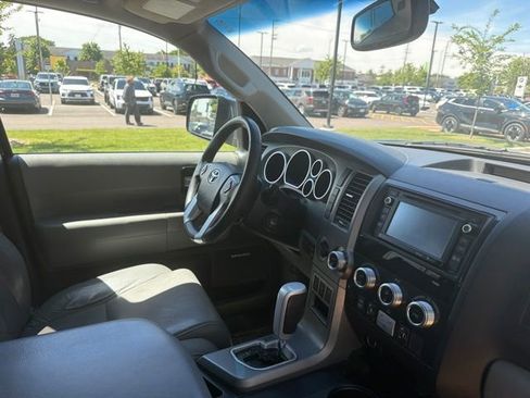Used 2016 Toyota Sequoia Limited AWD/4WD image 19