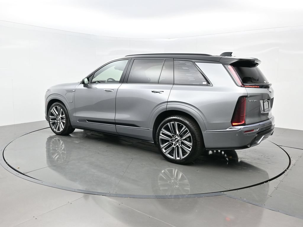 Used 2026 Cadillac Vistiq Platinum w/ LPO, Floor Liner Package AWD/4WD image 4