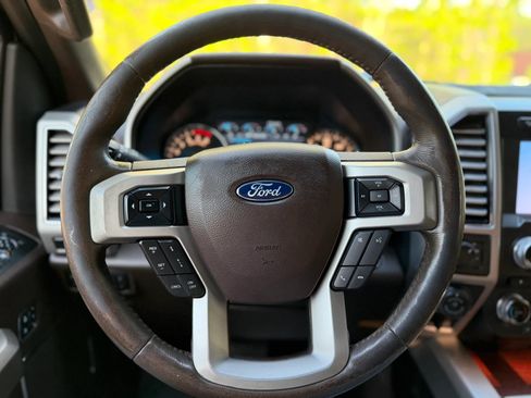 Used 2018 Ford F150 King Ranch w/ Equipment Group 601A Luxury AWD/4WD image 27