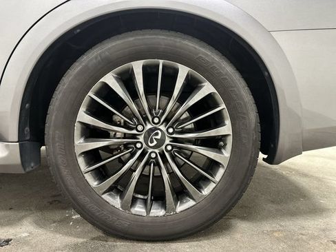 Used 2021 INFINITI QX80 Premium Select w/ All-Season Package RWD image 12