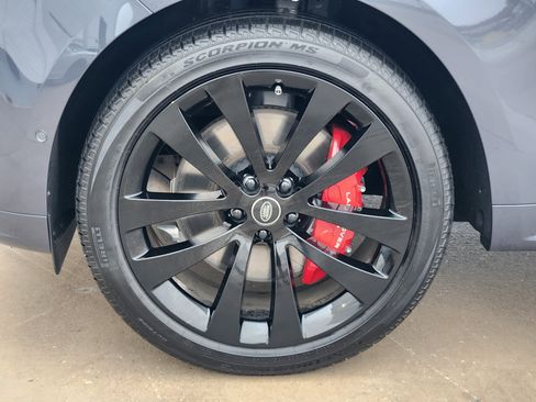 New 2025 Land Rover Range Rover Sport Dynamic SE image 11