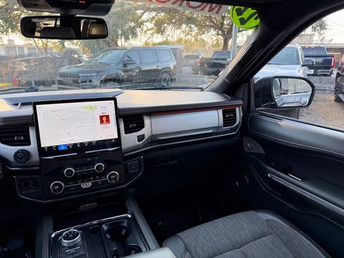 Used 2022 Ford Expedition Timberline image 39