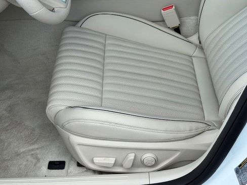 New 2026 Genesis G70 2.5T Prestige image 35