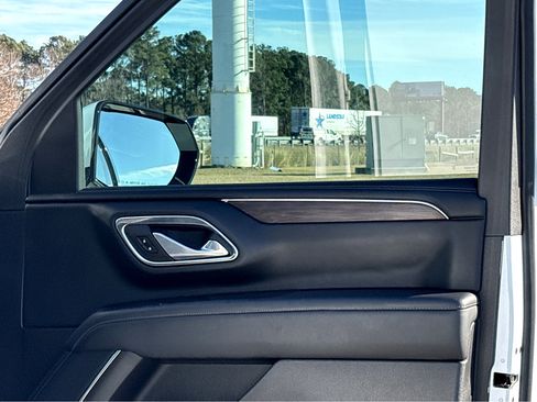 Used 2023 Chevrolet Tahoe LT image 17