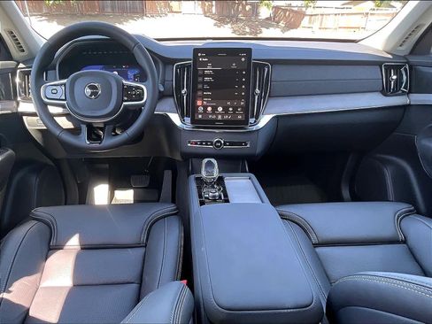 New 2026 Volvo XC90 T8 Ultra w/ Protection Package AWD/4WD image 7