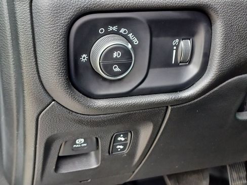 Used 2023 RAM 1500 Big Horn AWD/4WD image 12