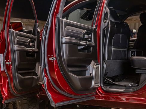 Used 2019 RAM 2500 Limited image 31