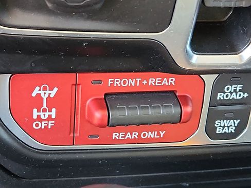 Used 2023 Jeep Gladiator Rubicon image 25