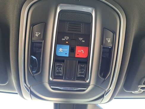 New 2025 Jeep Grand Cherokee Laredo X image 25