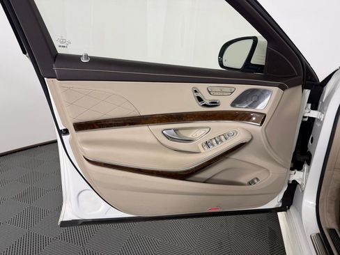 Used 2014 Mercedes-Benz S 550 Sedan image 20