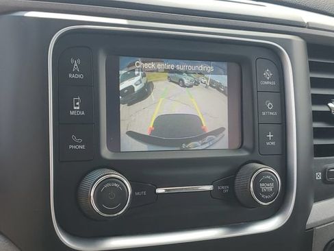 Used 2022 RAM 1500 Tradesman w/ Chrome Appearance Group AWD/4WD image 17