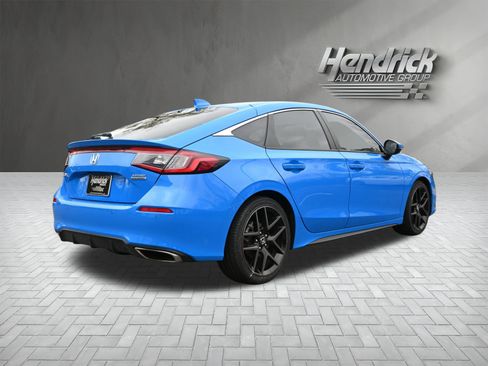 Used 2024 Honda Civic Sport Touring image 9